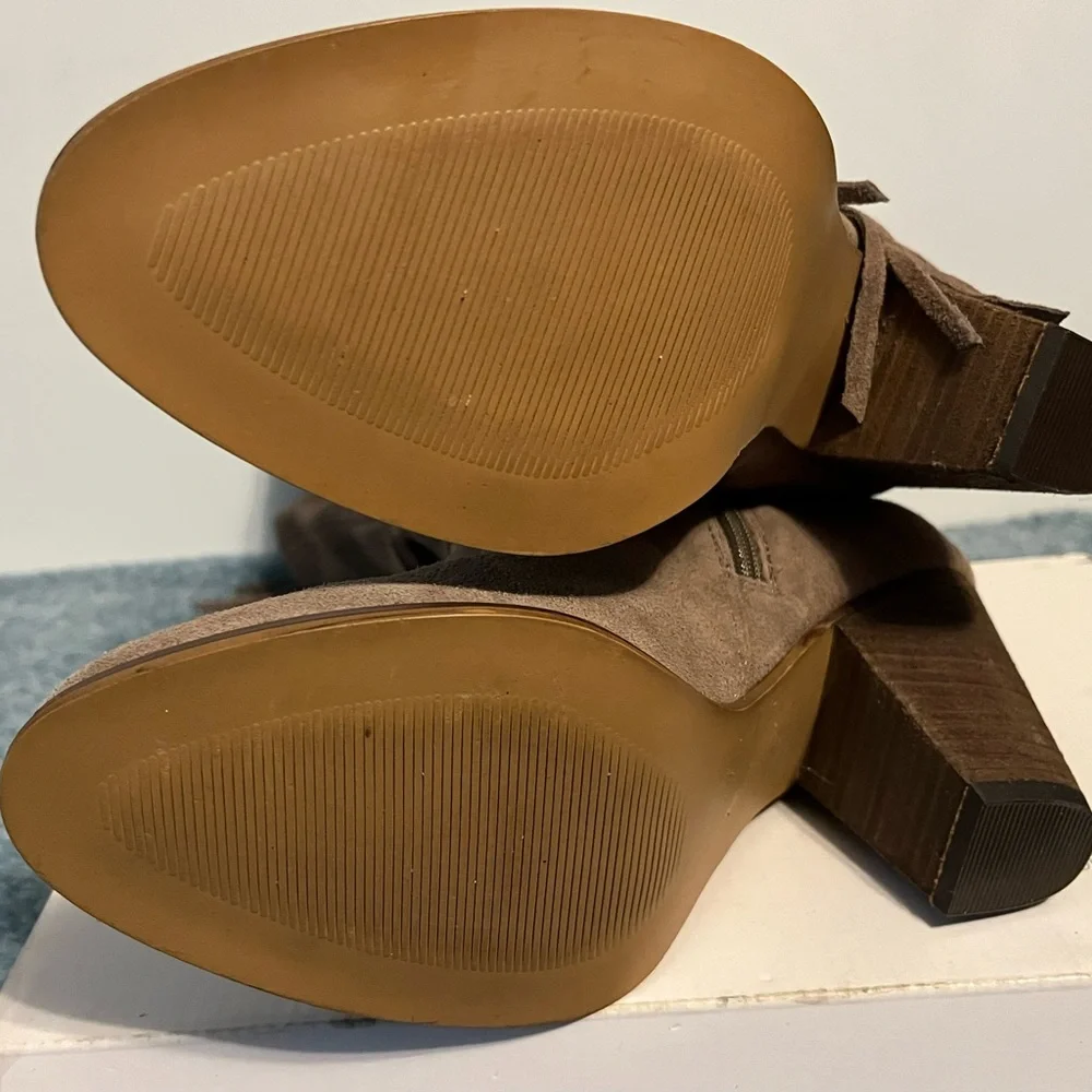 Steve Madden Brown Wedge Heeled Fringe Boots size 8 - Picture 6 of 11
